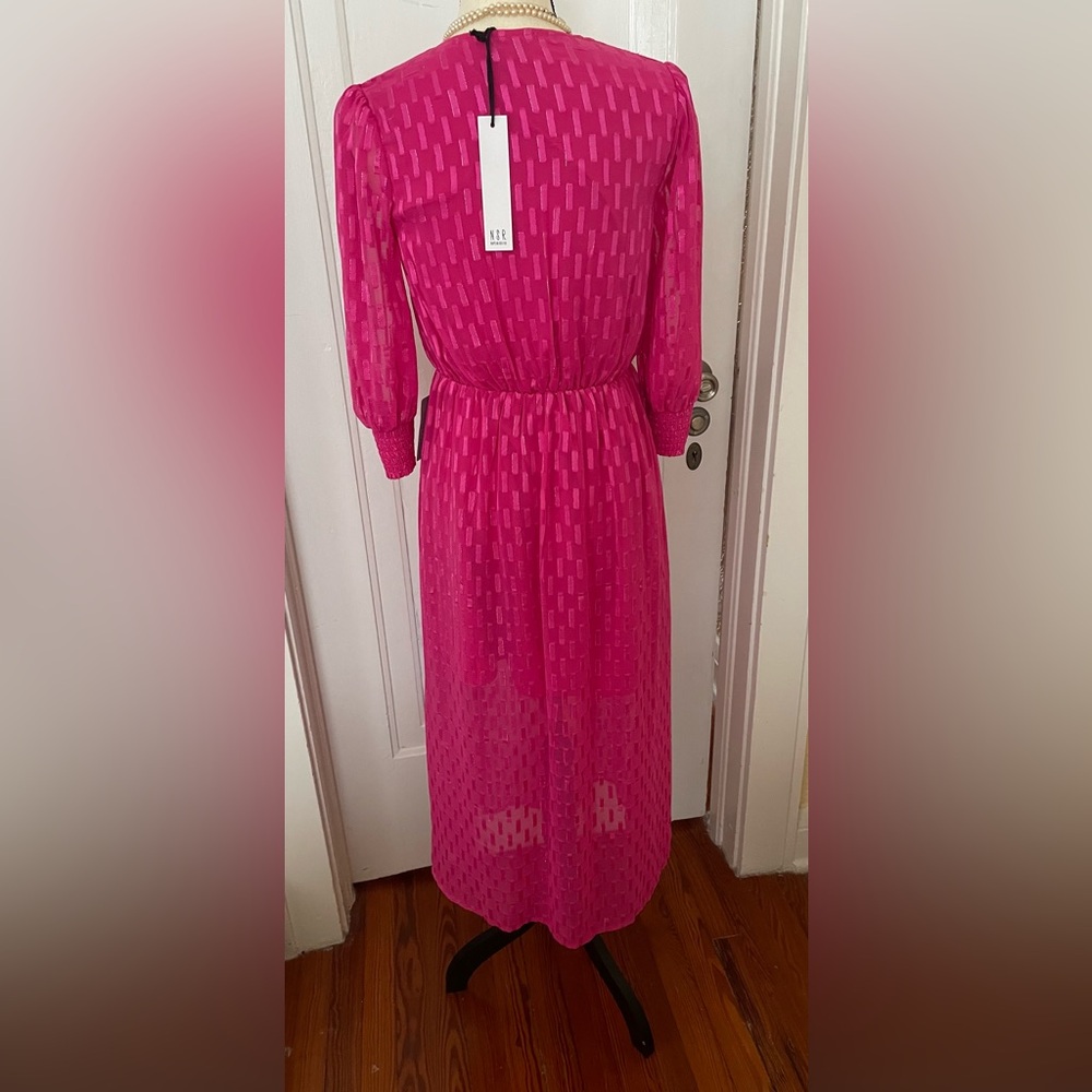 NWT Nordstrom Pink Faux Wrap Midi Dress w/Silver Thread Detail &Side Slit Size S - Picture 4 of 12